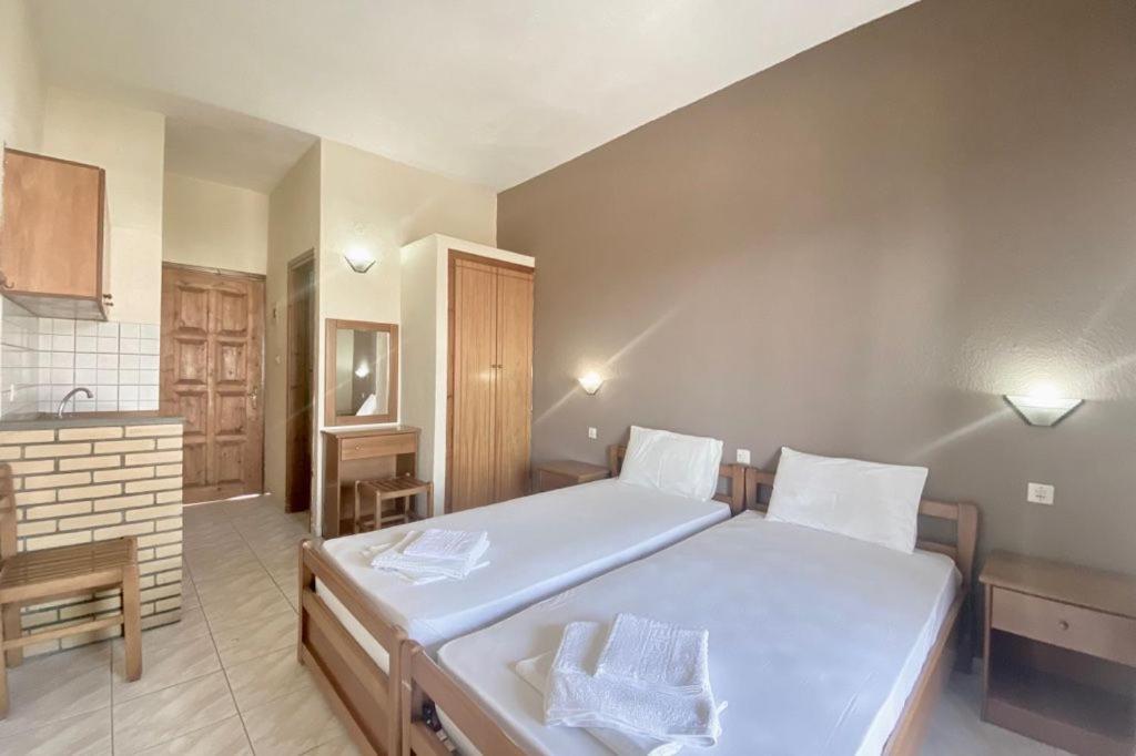 Aloni Apartment Afytos Exterior photo